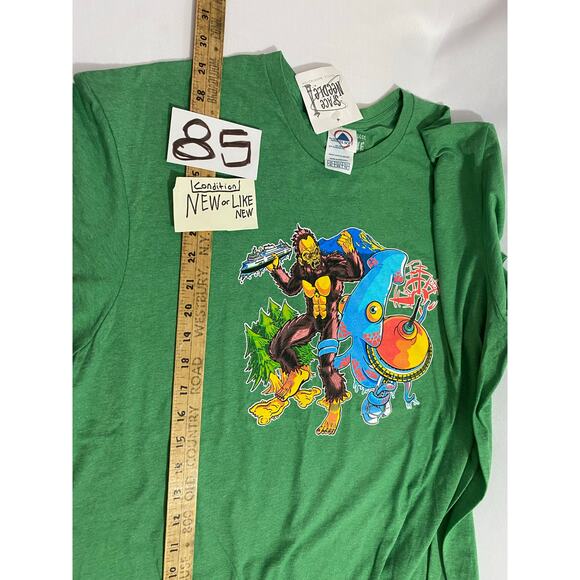 NWT Space Needle x ECCC T-Shirt – Green Bigfoot Sci-Fi Graphic – Size XL - Picture 2 of 8
